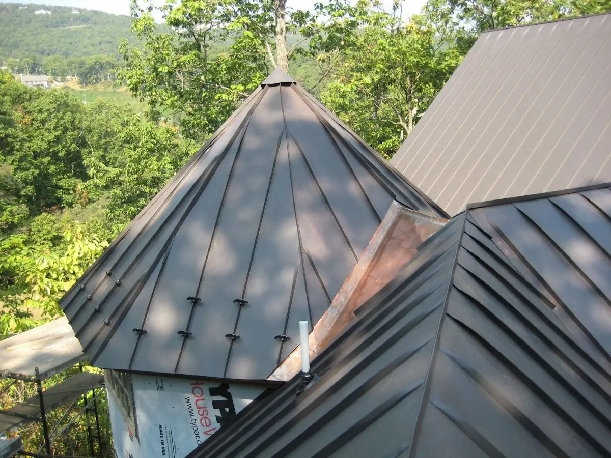 Professional Roof Tarp Installation by Craftsman Roofing in Maravilla Housing Project