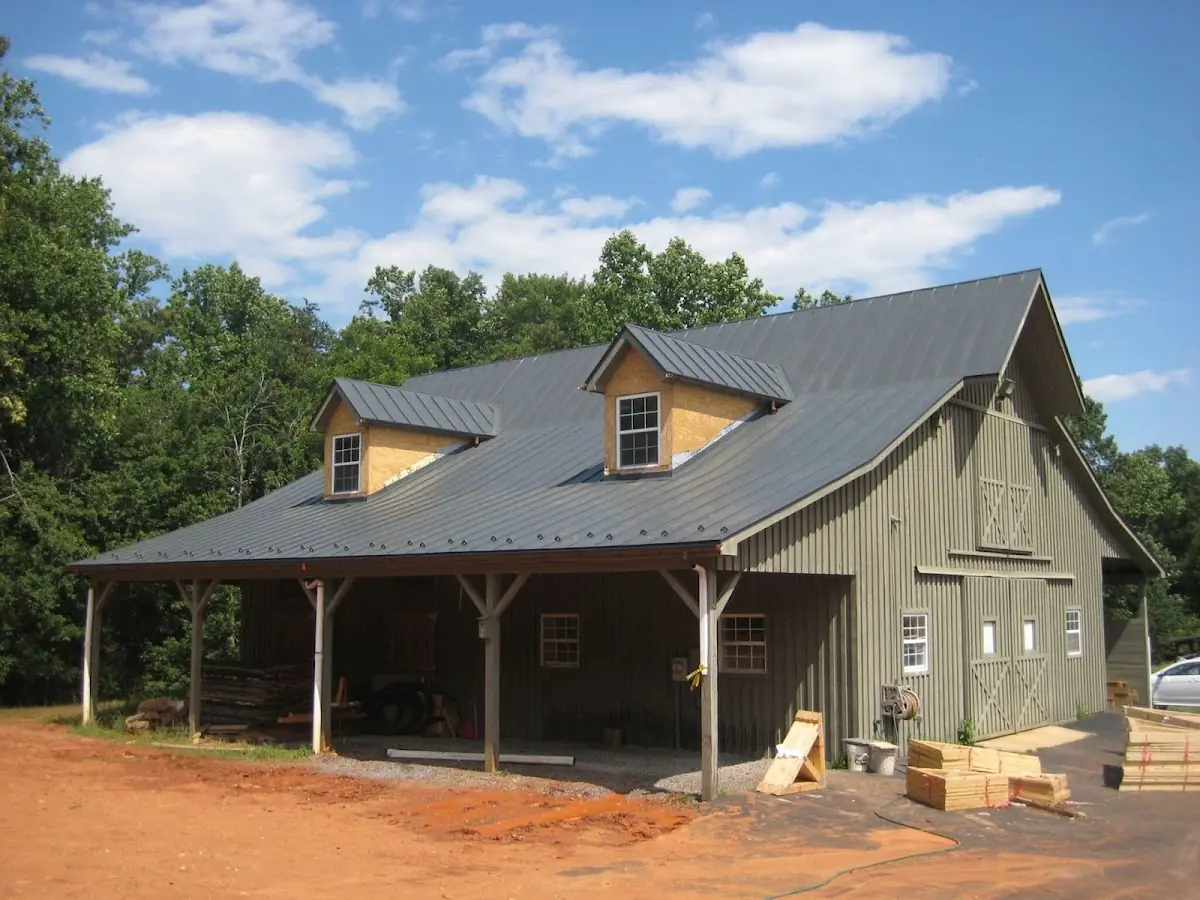 Expert Asphalt Roof Repair workmanship in Maravilla Housing Project